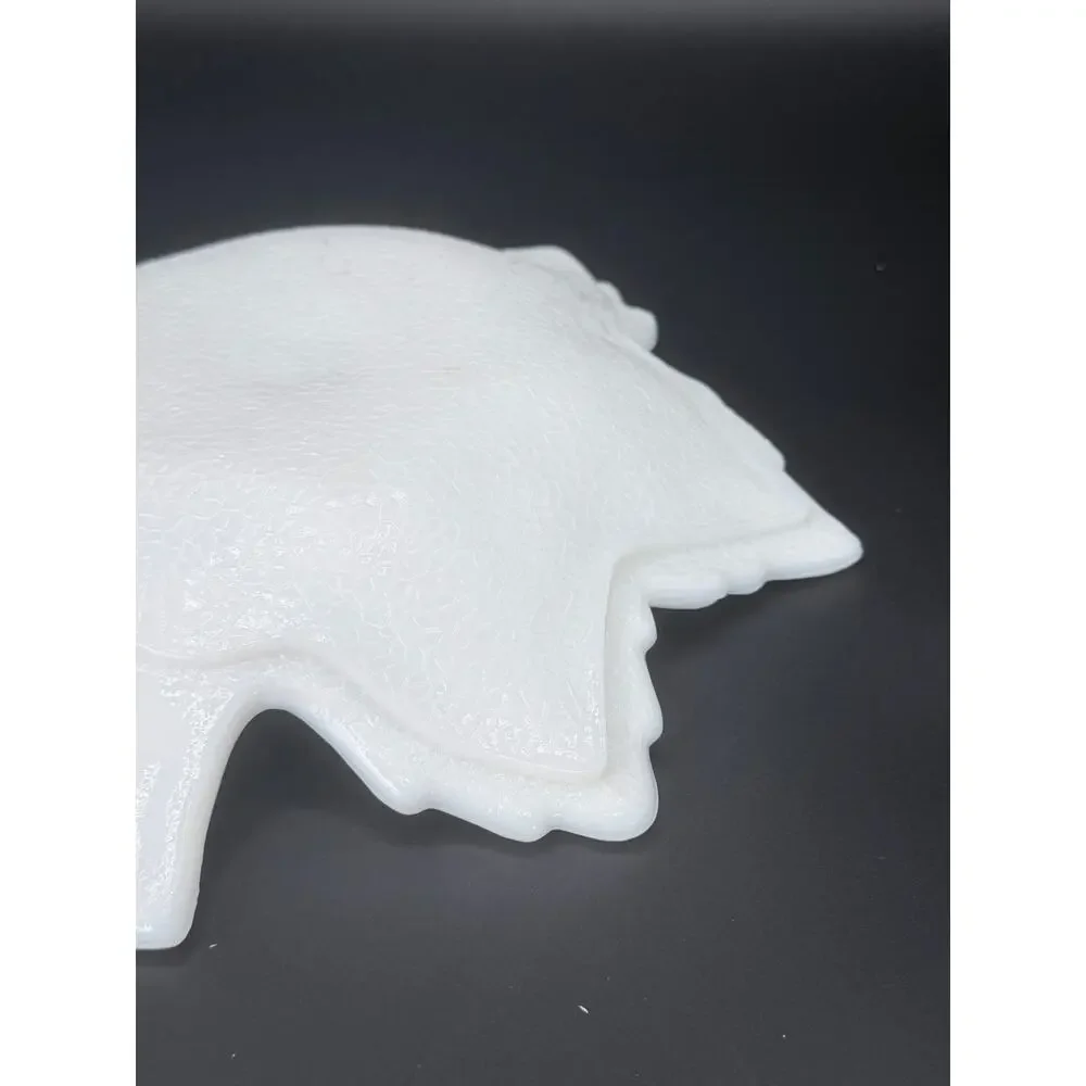 Vintage Westmoreland Bramble Milk Glass Maple Leaf Dish 8 Inch White